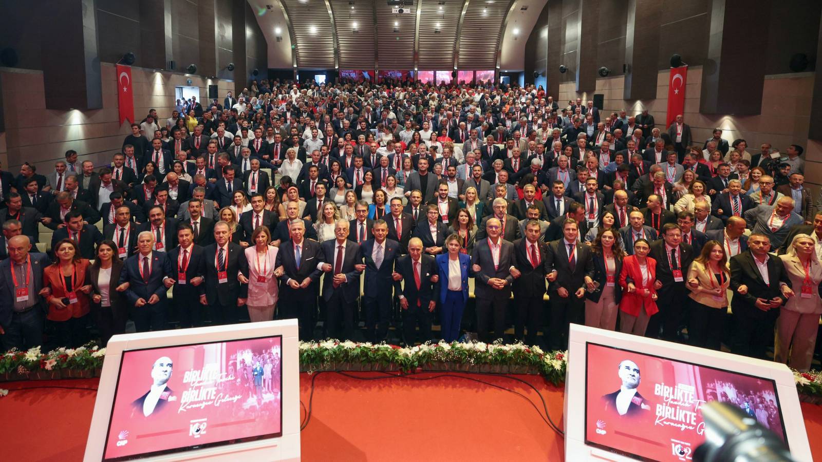 chp kurultay davasini 81 il baskani ile takip edecek fKbgKi1w