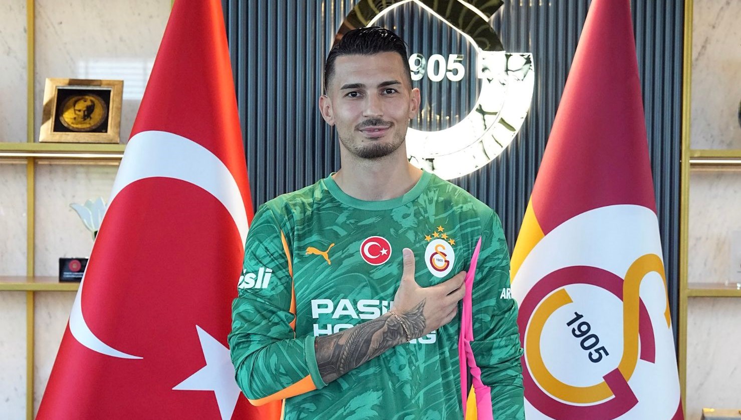 ugurcan cakir imzayi atar atmaz konustu cok ozel bir duygu KdHpBrC9