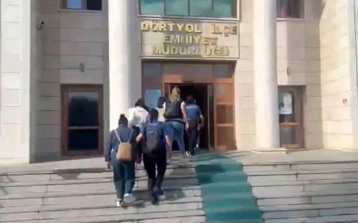 hatayda kacak calisan yabanci uyruklu kadinlar gozaltina alindi zbRAOYh8