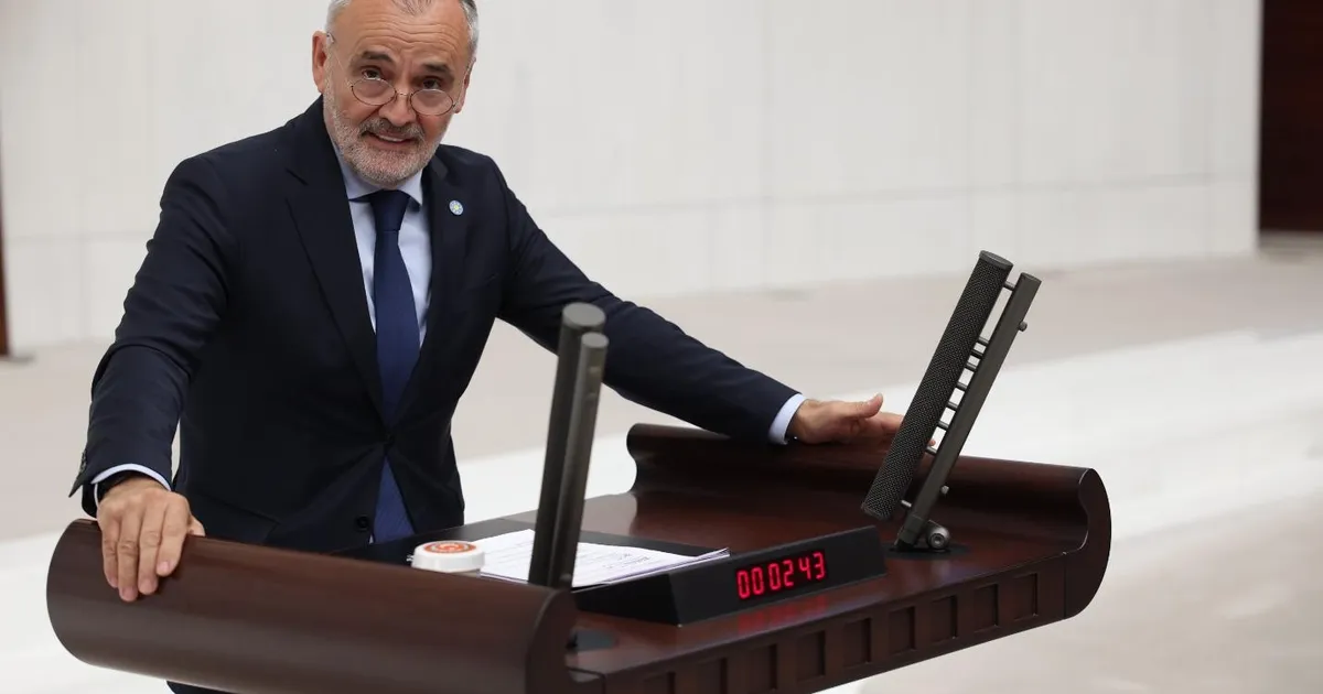 iyi partili milletvekili akalindan dis politika elestirisi uMthiNdb.webp