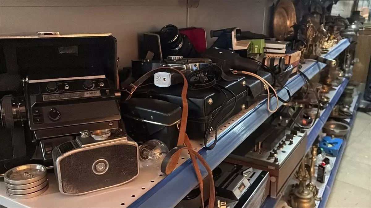 tekirdagli kahveci kahvehanesini antikaciya donusturdu BOMcRTUs.jpg