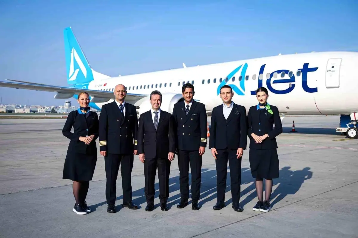 ajet yeni boeing 737 8 max ucagini filosuna ekledi zQHBY7r1.jpg