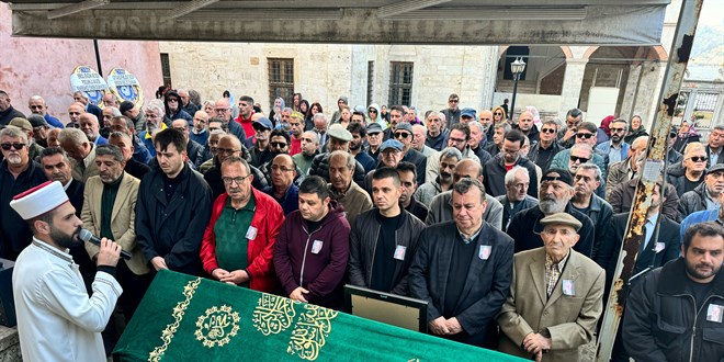 oyuncu ahmet gulhan son yolculuguna ugurlandi TgmN5sRE.jpg