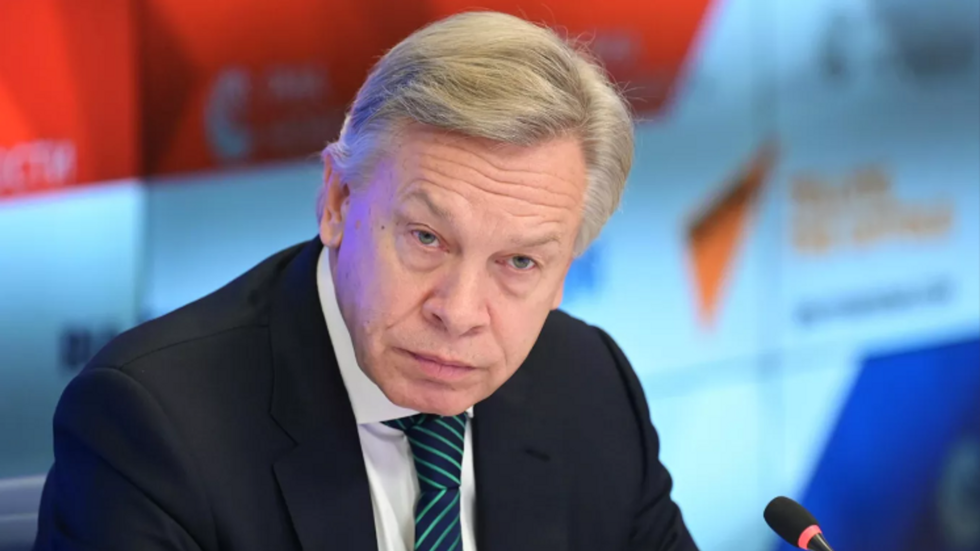 pu kov fransizlar macronun ulkeyi batirdigini dusunuyor mx3FKGO4.png