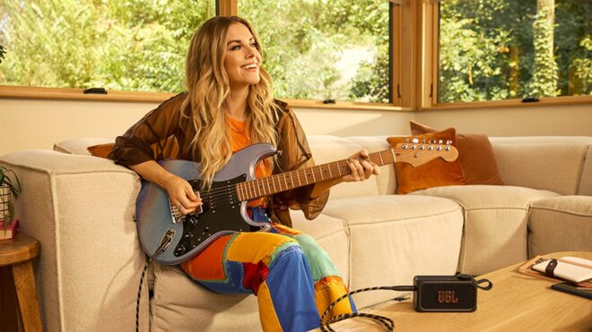 Gitar amfisi ve hoparlör olarak kullanılabilen JBL BandBox Solo ile BandBox Trio tanıtıldı