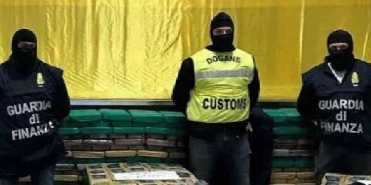 La Spezia Limanı’nda Uyuşturucu Kaçakçılığı Operasyonu: 65 Kilogram Kokain Ele Geçirildi