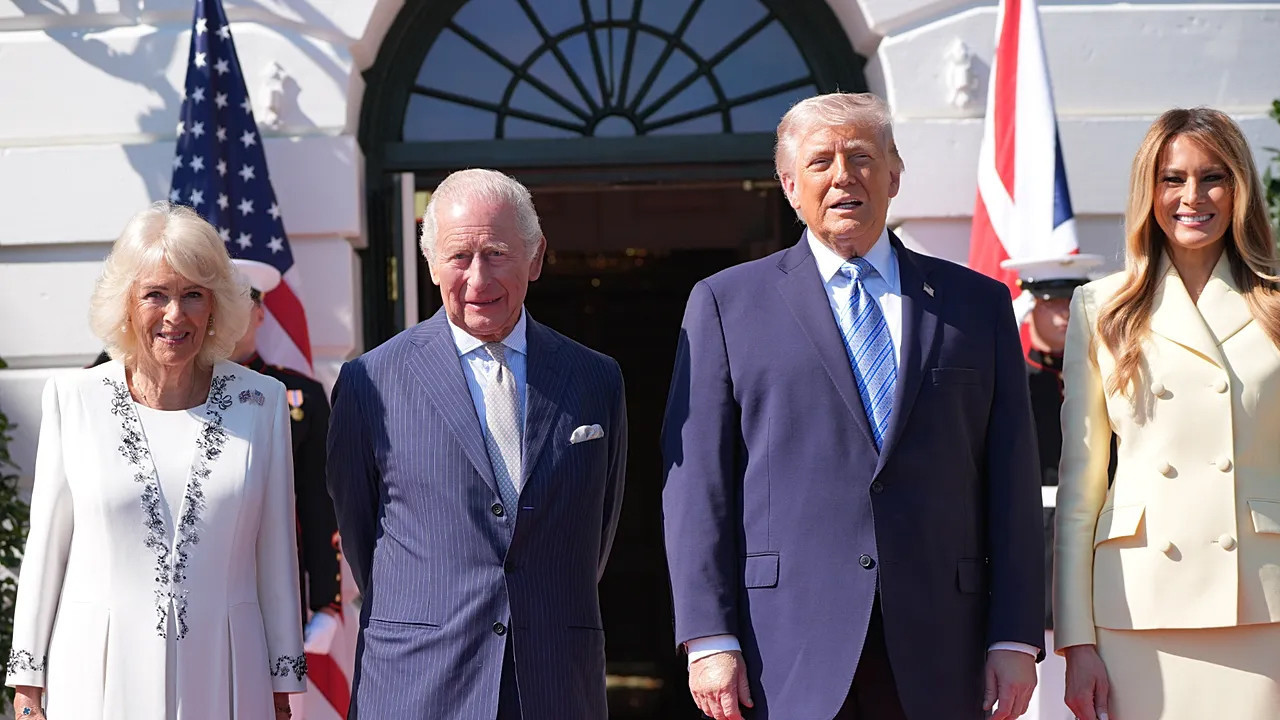 Kral III. Charles, 11 Eylül Anıtı’nı Ziyaret Etti