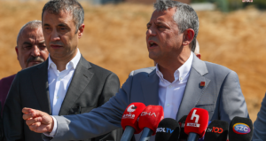 silivriye-giden-ozgur-ozel-bir-tek-o-isimle-gorusmedi-Sm3IHebJ