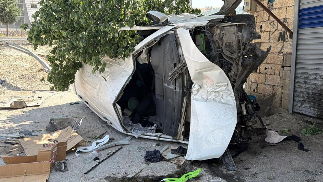 Adiyamanda panelvanin sarampole yuvarlandigi kazada 1i agir 8 yarali DUndORaW